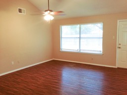 Pecan LivingRm #2