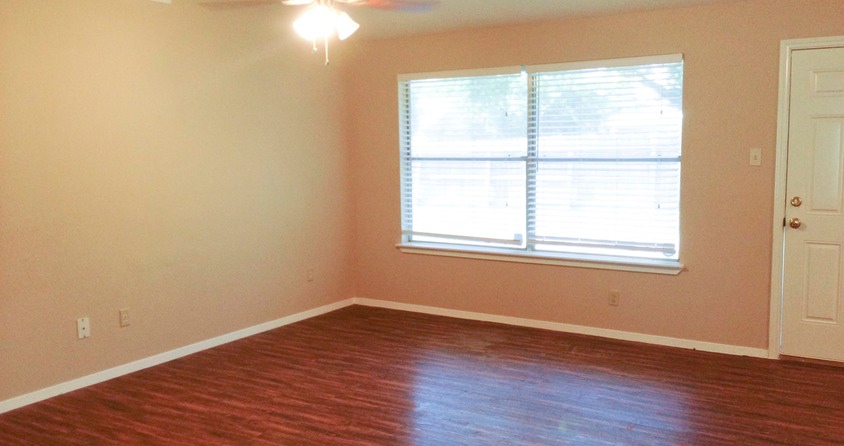 Pecan LivingRm #2