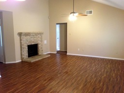 Pecan LivingRm