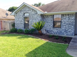 Windfree- FrontLandscaping
